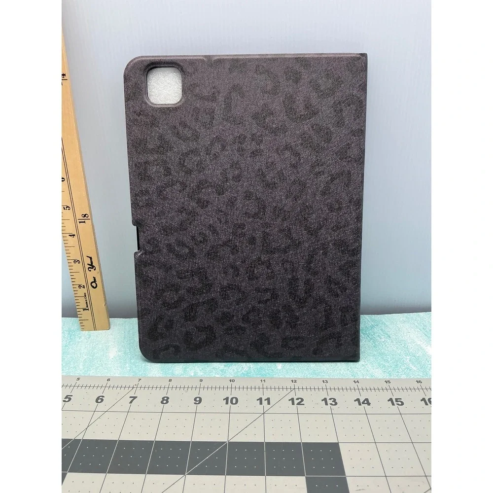 TopPerfekt iPad Pro 11‎ inch M4 2024 5th Gen Leopard Print Case Stand